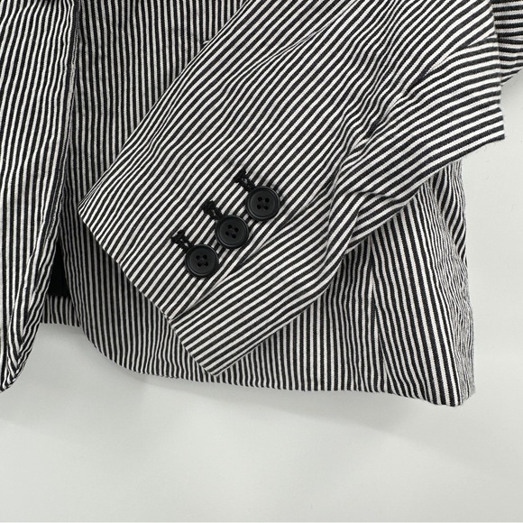 Banana Republic Factory Seersucker Striped Blazer Jacket size 4 Navy and White - Picture 7 of 14